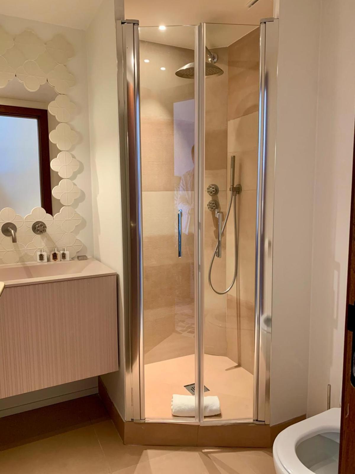 Standard Double Room,1577031920:JPEG