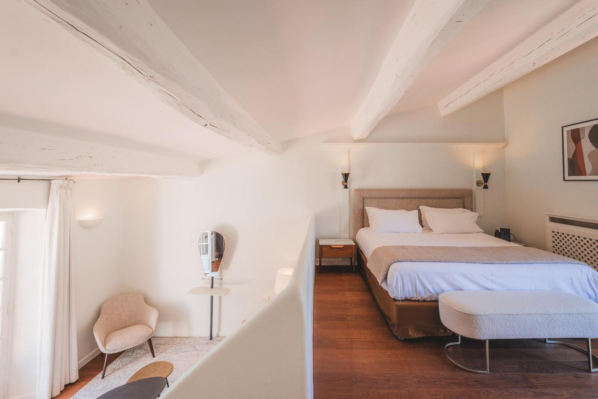 Junior Suite,1677859397:JPEG